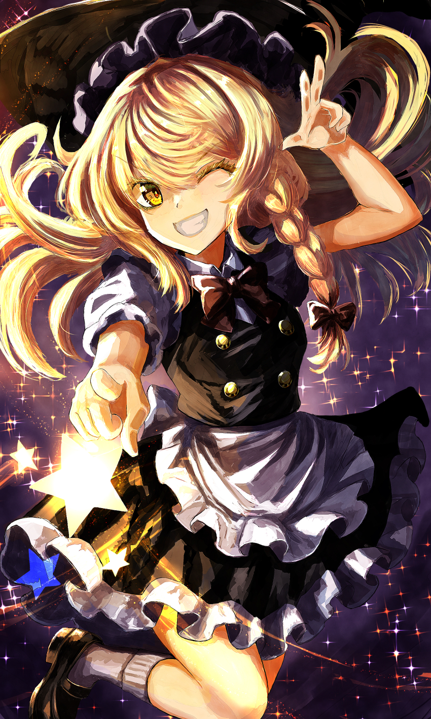 1girl absurdres apron black_hat black_skirt black_vest blonde_hair braid commentary_request grin hat highres kirisame_marisa leg_up long_hair looking_at_viewer one_eye_closed pointing pointing_at_viewer shirt side_braid skirt smile solo sparkle star_(symbol) touhou vest waist_apron white_shirt witch_hat ya-ya yellow_eyes