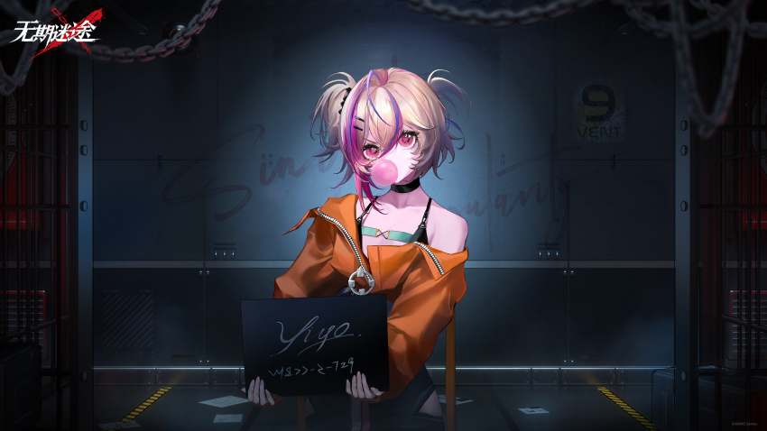 1girl absurdres against_wall black_camisole black_choker blonde_hair blowing_bubble_gum blowing_bubbles camisole chain character_name chewing_gum choker copyright_name hair_ornament hairclip highres holding holding_sign indoors jacket logo looking_at_viewer mugshot multicolored_hair nino_(path_to_nowhere) official_art official_wallpaper orange_jacket path_to_nowhere prison_cell prison_clothes purple_hair red_eyes short_hair sign single_bare_shoulder single_off_shoulder solo streaked_hair two_side_up upper_body v-shaped_eyebrows