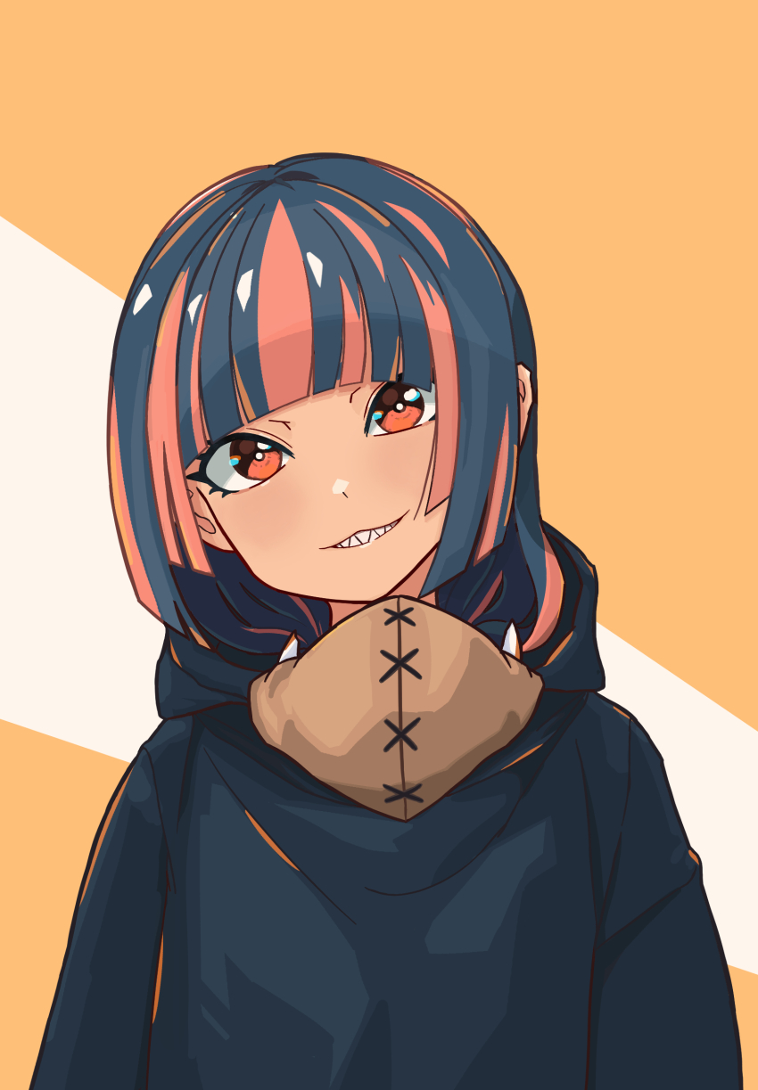1girl animal_costume bear_costume blue_hair blunt_bangs highres hood hoodie looking_at_viewer multicolored_hair original post_(shake_shakepost) red_eyes red_hair shark_kuma-chan_(shake_shakepost) sharp_teeth smile solo teeth two-tone_background two-tone_hair upper_body