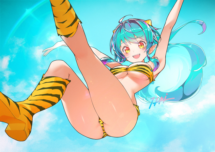 1girl :d ahoge animal_print bikini blue_sky boots breasts cloud commentary_request cone_horns day falling foot_out_of_frame from_below green_eyes highres horns itou_kazuki large_breasts long_hair looking_at_viewer lum multicolored_hair open_mouth outstretched_arms pointy_ears print_bikini print_boots roots_(hair) sidelocks signature sky small_horns smile solo strapless strapless_bikini swimsuit tiger_print urusei_yatsura yellow_bikini yellow_boots yellow_eyes yellow_horns