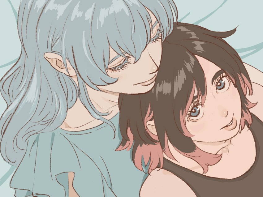 2girls 55bata6rou bare_shoulders black_hair black_shirt chin_rest closed_mouth eyelashes from_above gradient_hair grey_eyes grey_hair hair_between_eyes half-closed_eyes head_on_head head_rest highres long_hair looking_at_another looking_up multicolored_hair multiple_girls parted_lips red_hair ruby_rose rwby shirt short_hair smile upper_body weiss_schnee
