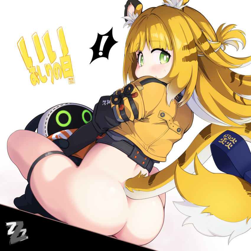 ! 1girl animal_ear_fluff animal_ears ass bandana bandana_around_neck bangboo_(zenless_zone_zero) blonde_hair blush bow bright_pupils colored_inner_hair deto eous_(zenless_zone_zero) from_behind green_eyes highres jacket ju_fufu loli long_hair looking_back multicolored_hair orange_bandana orange_fur simple_background sitting striped_fur striped_hair sweat tail tail_bow tail_ornament thigh_strap tiger_ears tiger_girl tiger_stripes tiger_tail translation_request white_background white_pupils yellow_jacket zenless_zone_zero