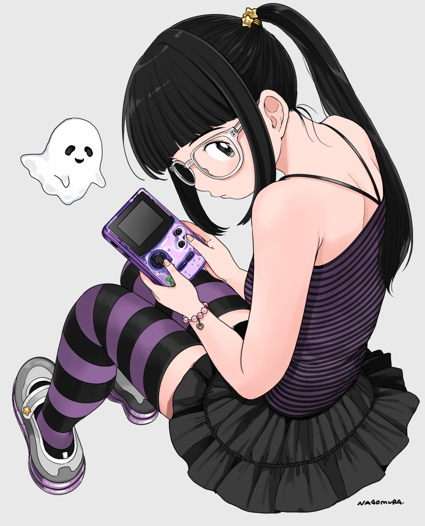 1girl absurdres artist_name bare_shoulders black_hair black_skirt black_thighhighs blunt_bangs blush breasts commentary expressionless from_side full_body game_boy game_boy_color ghost glasses grey-framed_eyewear grey_background grey_eyes grey_shoes handheld_game_console highres long_sidelocks looking_at_viewer looking_back nagomurasan original pearl_anklet ponytail purple_shirt shirt shoes short_hair shoulder_blades sidelocks signature simple_background skirt small_breasts solo striped_clothes striped_thighhighs symbol-only_commentary thighhighs