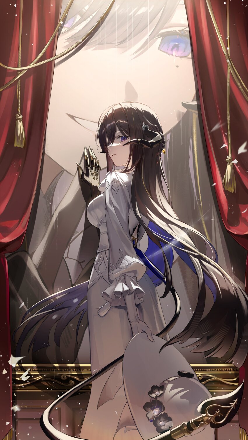 1girl absurdres black_gloves black_hair breasts commentary_request constance_(honkai:_star_rail) demon_girl demon_horns demon_tail dress ekina_(1217) from_behind gloves hand_up hat highres holding holding_unworn_clothes holding_unworn_hat honkai:_star_rail honkai_(series) horns long_hair long_sleeves looking_at_viewer mole mole_under_eye purple_hair smile sun_hat tail unworn_hat unworn_headwear very_long_hair white_dress white_gloves white_hat