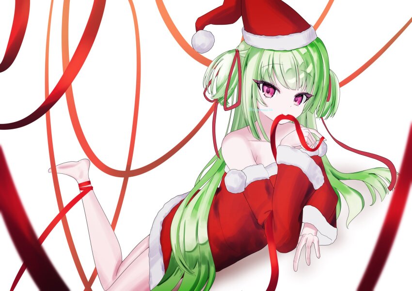 1girl alternate_costume bare_shoulders barefoot blunt_bangs blunt_ends christmas closed_mouth collarbone commentary dress dutch_angle foot_out_of_frame fur-trimmed_dress fur-trimmed_headwear fur-trimmed_sleeves fur_trim green_hair hair_ribbon hair_spread_out hand_up hat highres hime_cut kurumeeee333 leg_up long_hair long_ribbon long_sleeves looking_at_viewer lying mouth_hold murasame_(senren) on_stomach pom_pom_(clothes) red_dress red_eyes red_hat red_ribbon ribbon ribbon_in_mouth santa_costume santa_dress santa_hat senren_banka short_dress sidelocks simple_background smile solo string string_of_fate the_pose tsurime twitter_username two_side_up very_long_hair white_background wide_sleeves
