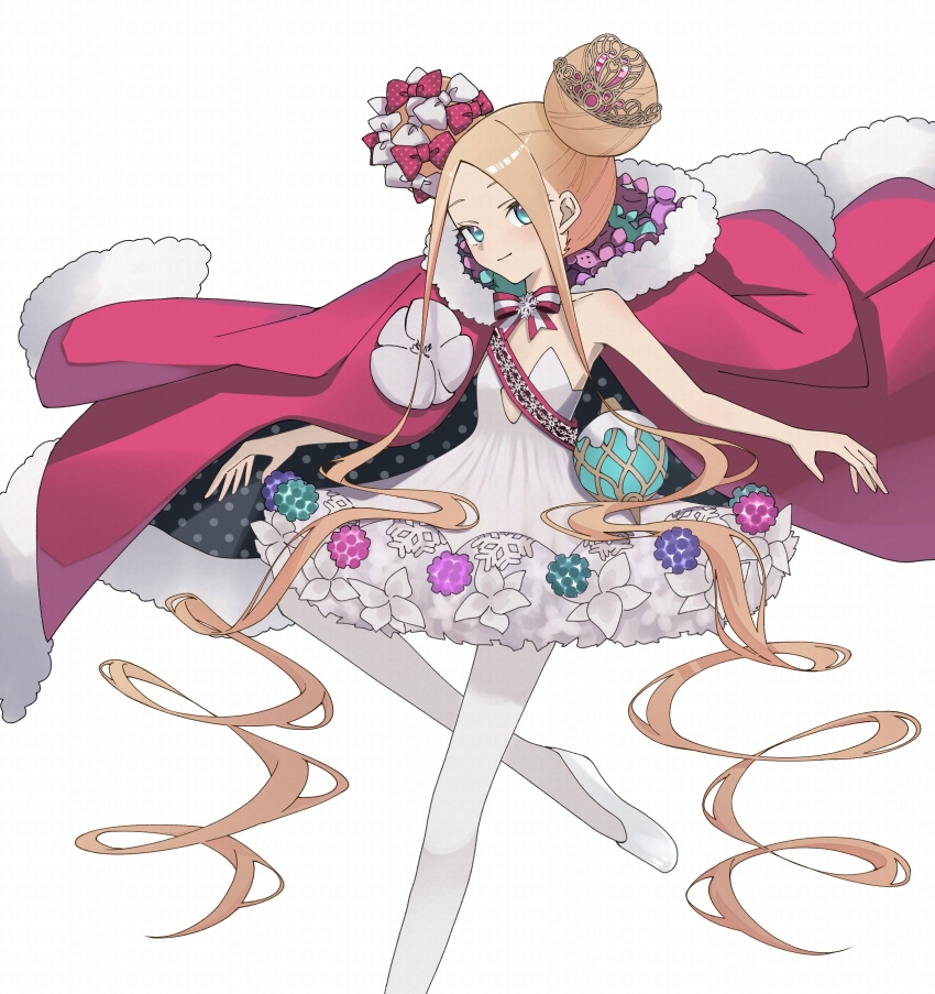 1girl abigail_williams_(fate) abigail_williams_(santa)_(fate) absurdres ballet_slippers bare_shoulders blonde_hair blue_eyes bow breasts cloak commentary_request double_bun dress fate/grand_order fate_(series) forehead fur-trimmed_cloak fur_trim hair_bow hair_bun highres long_hair looking_at_viewer pantyhose parted_bangs red_bow red_cloak sash sidelocks small_breasts smile solo stuffed_animal stuffed_toy teddy_bear thighs tiara tokumori_ramen very_long_hair white_bow white_dress white_pantyhose